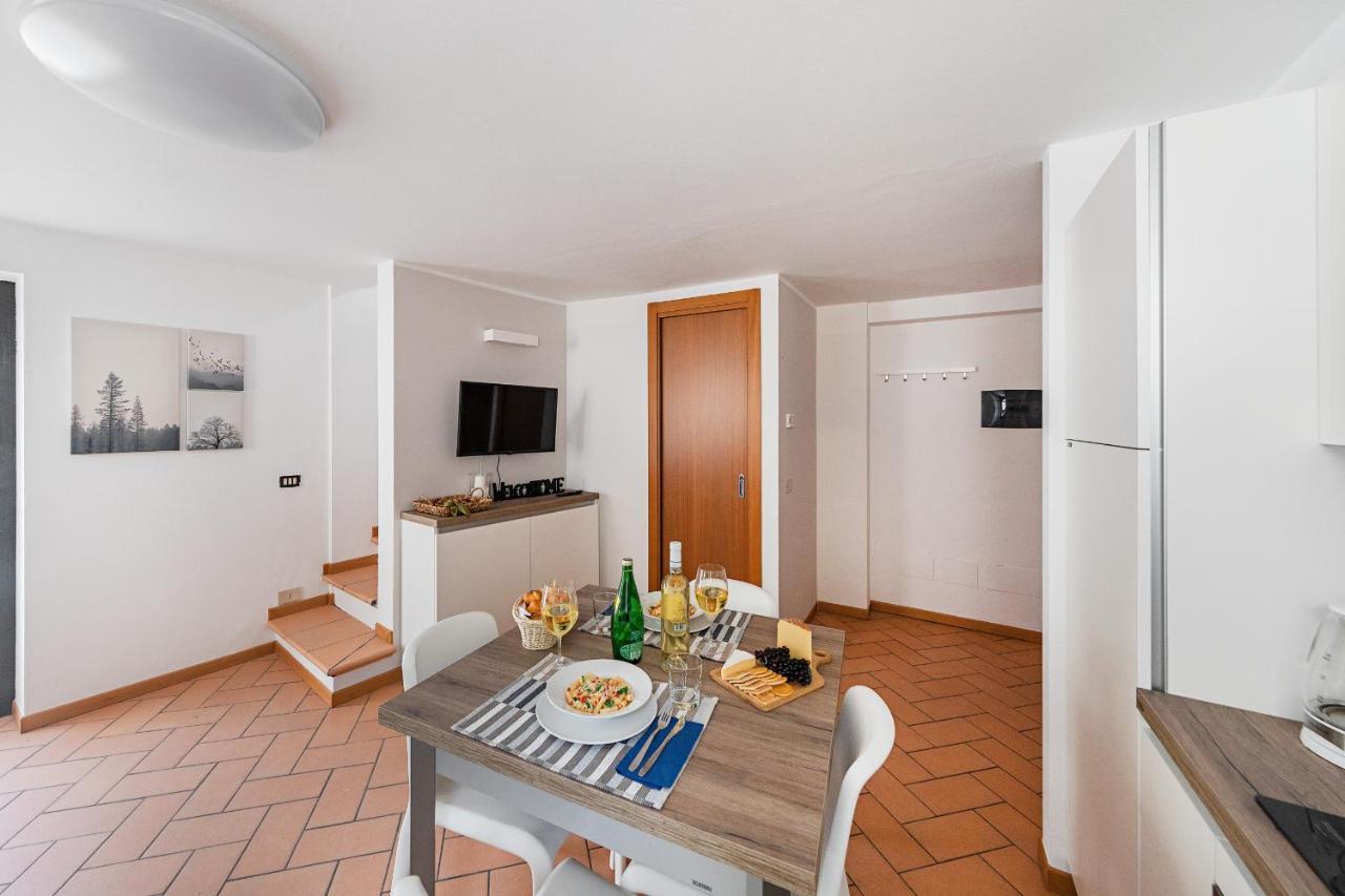 La Limonaia Apartments By Wonderful Italy 加尔多内-里维耶拉 外观 照片